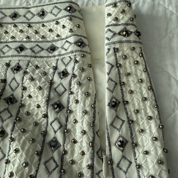 Club Monaco Black and White Beaded Mini Skirt - Picture 9 of 9